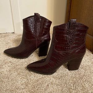 Steve Madden maroon leather crocodile booties